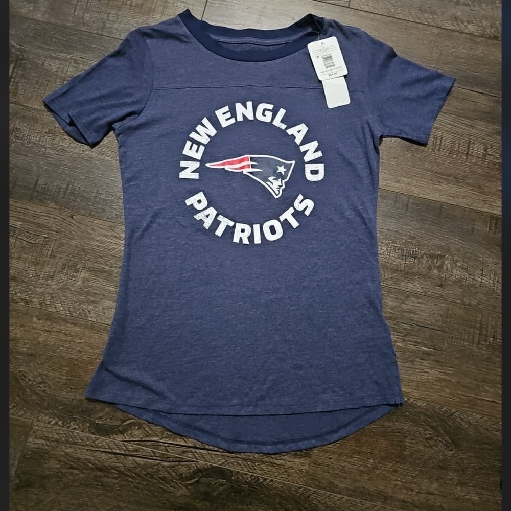 NFL New England Patriots Graphic Short Sleeve T-shirt New With Tags